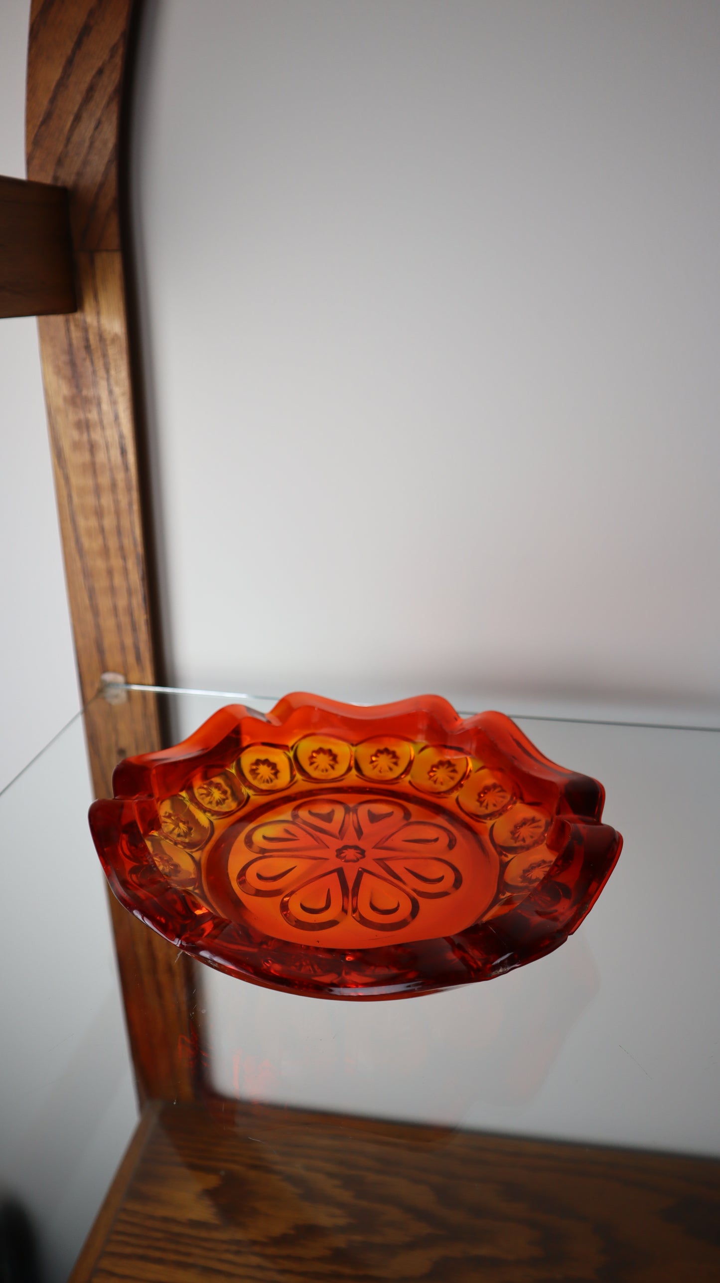 L.E Smith Moon & Stars Red Amberina Ashtray