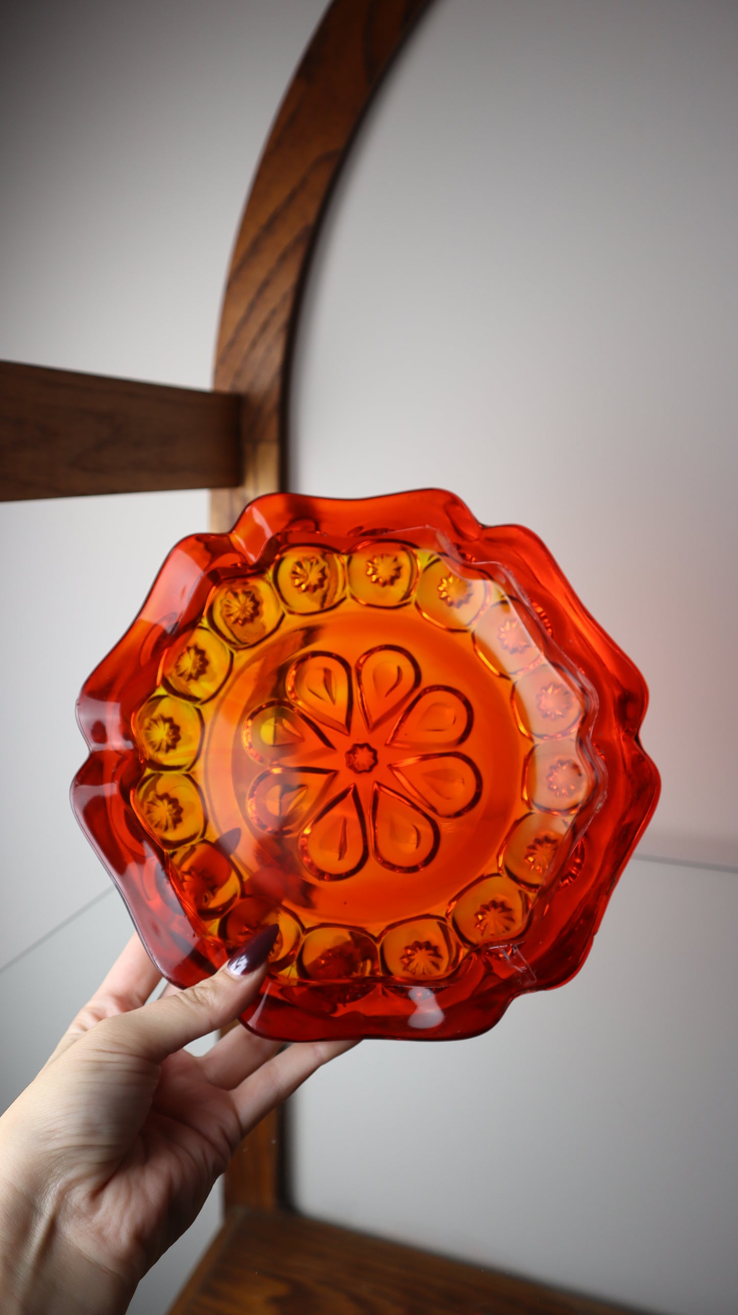 L.E Smith Moon & Stars Red Amberina Ashtray