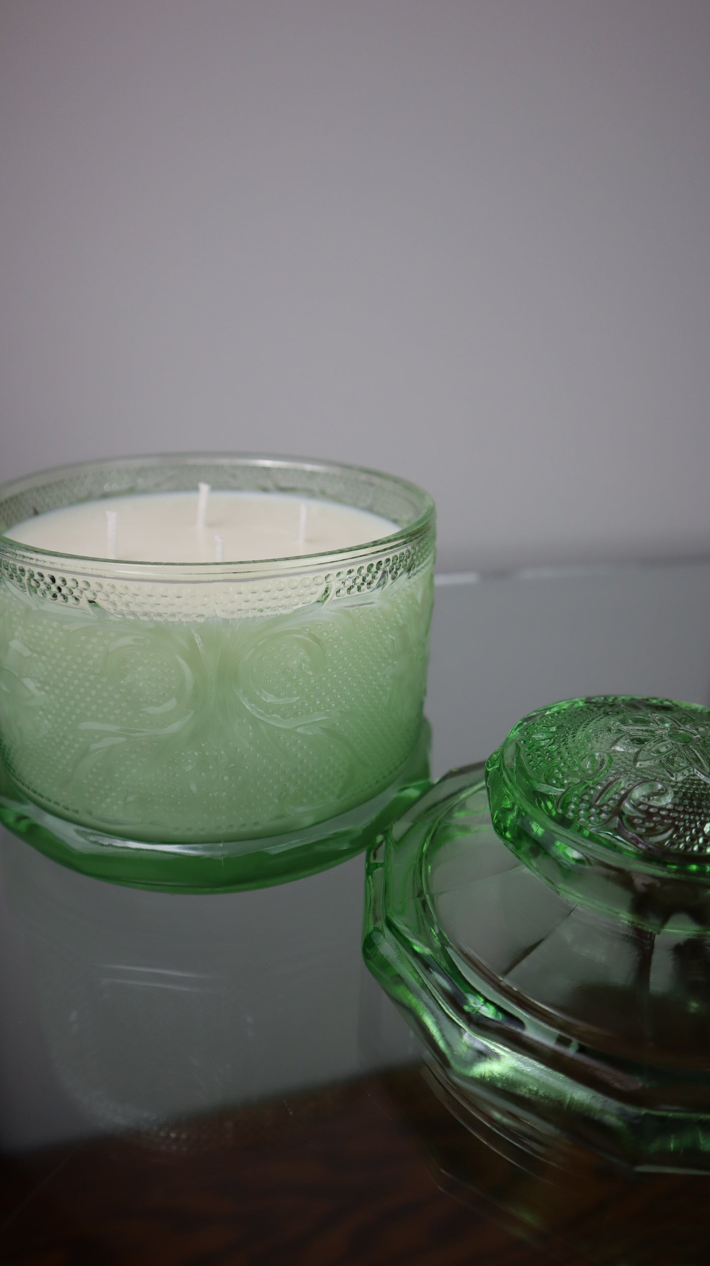 Indiana Glass Tiara Chantilly Green Candle