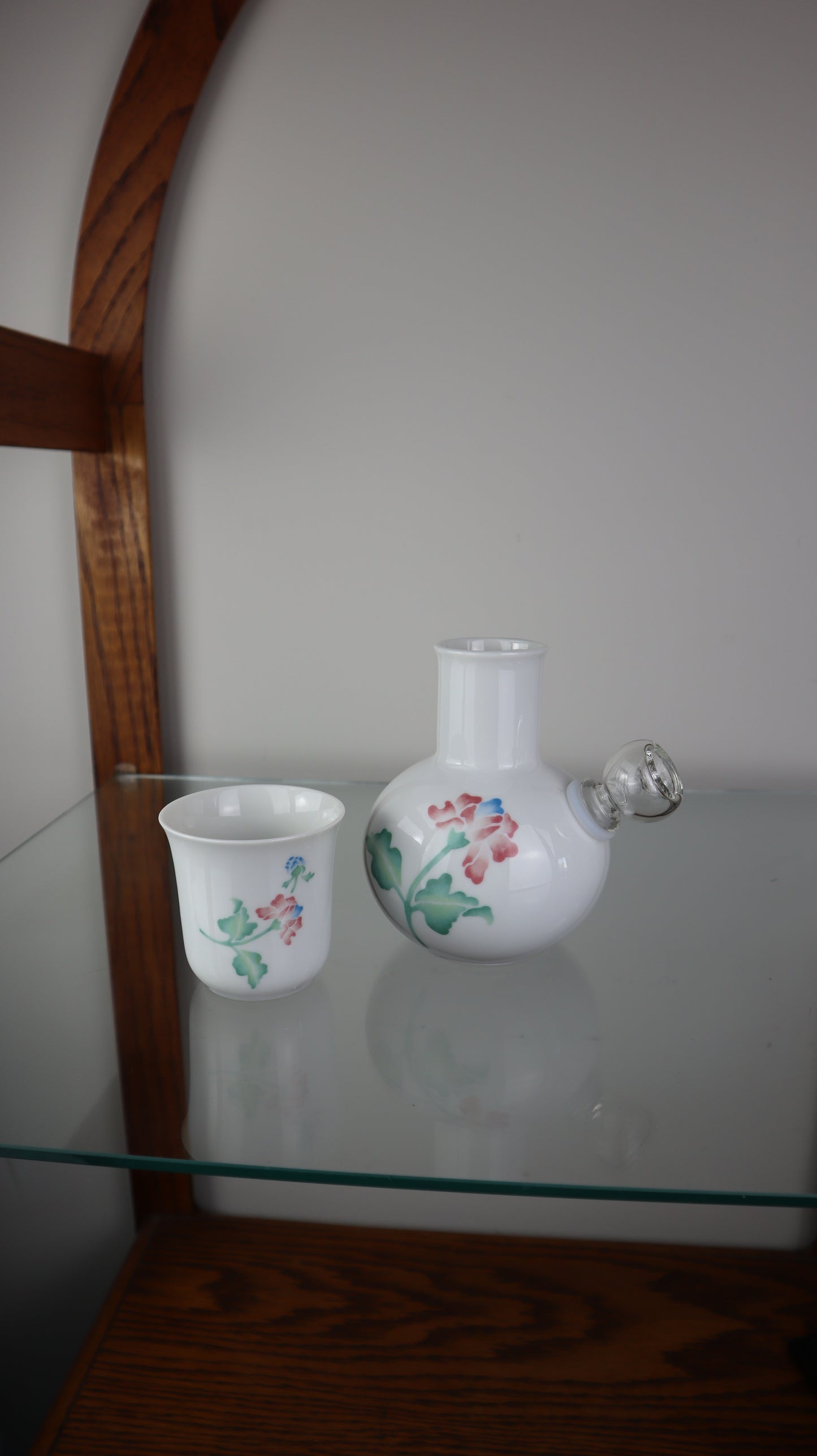 Porcelain water carafe